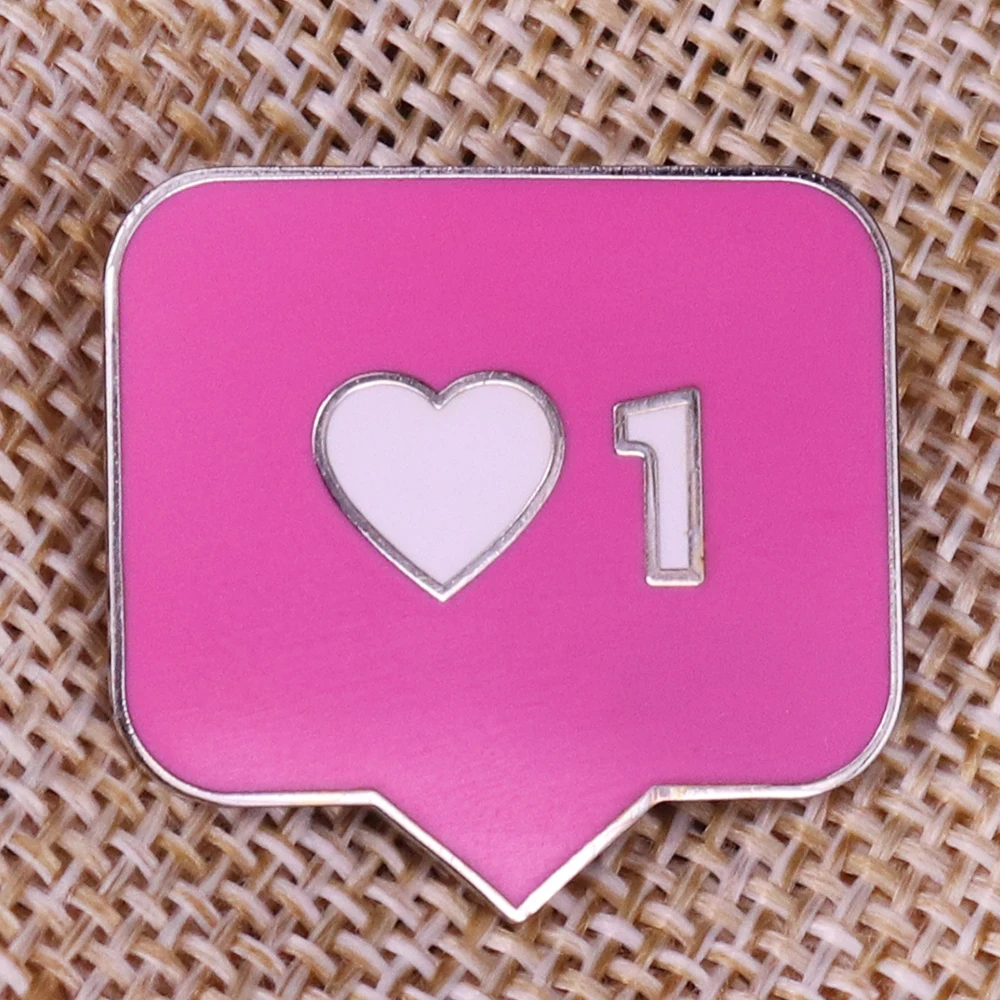 Valentine's Day present number one heart for Boyfriend girlfriend wife husband Enamel pin badge