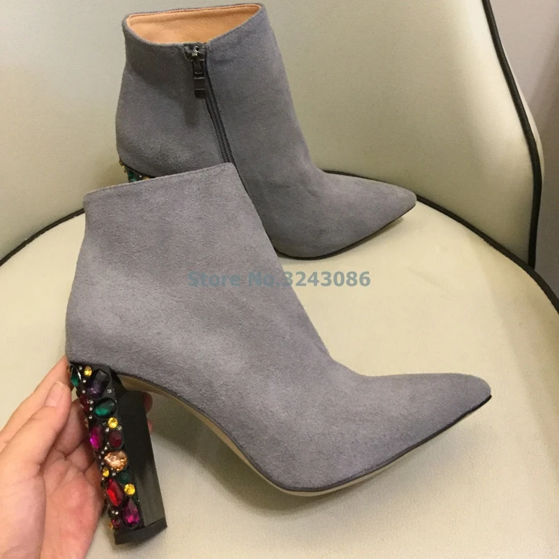 Hitam Kulit Domba Sepatu Hak Tinggi Warna-warni Perhiasan Chunky Heel Wanita Fashion Sepatu Bot Hitam Merah Abu-abu Suede Menunjuk Toe Sepatu Semata Kaki