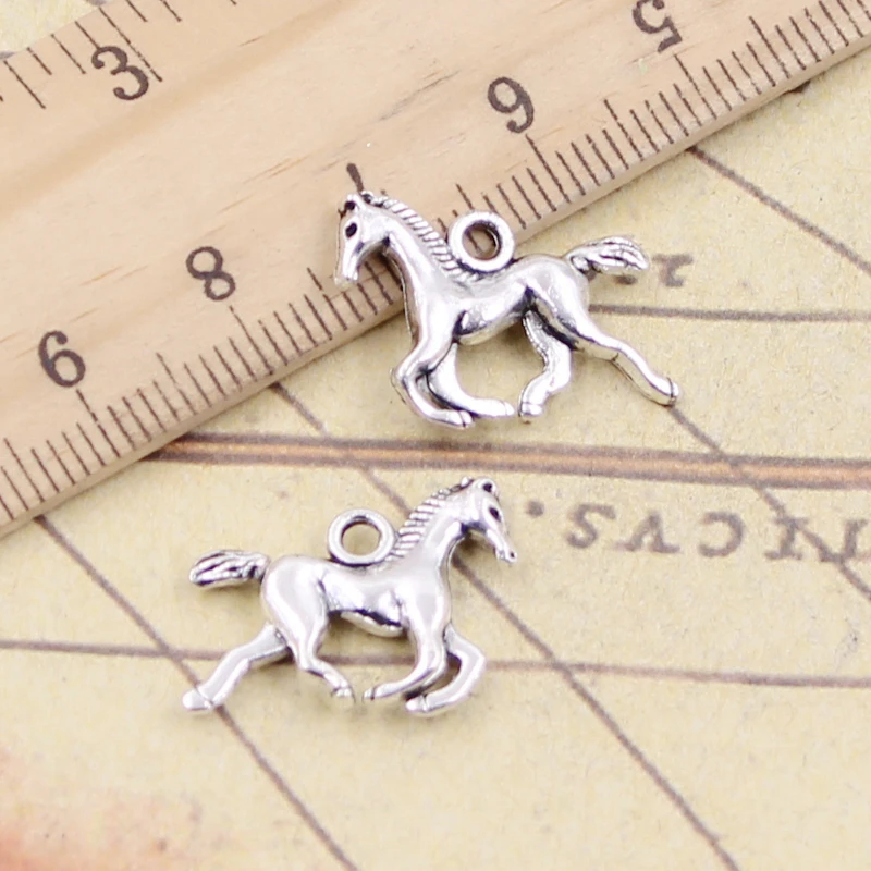 20 sztuk Charms prowadzenie konia 22x15mm tybetański brąz srebrny kolor wisiorki antyczny tworzenia biżuterii DIY Handmade Craft