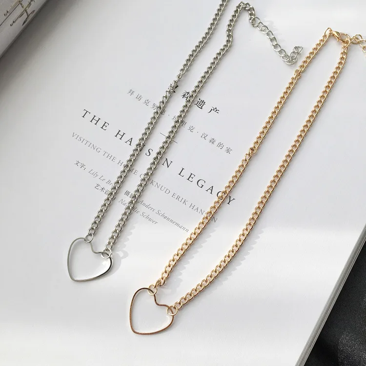 Femme Hollow Heart Choker Necklaces For Women Clavicle Colar Statement Necklace Collares Heart Dainty Pendant Necklace Gift