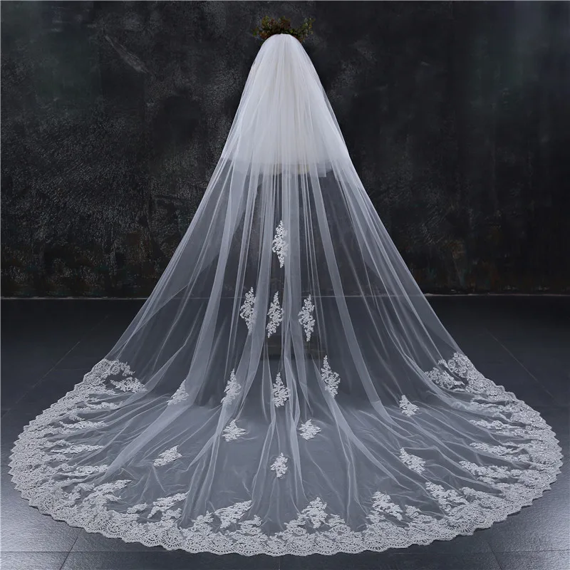 

Romantic 4 M Wedding Veil Cathedral One Layer Lace Appliqued Long Bridal Veils With Comb Woman Marry Gifts 2018 New Accessories