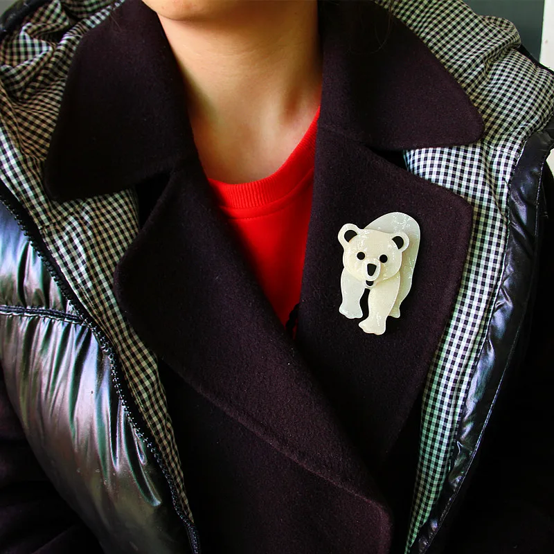 FishSheep Acrylic Polar Bear Brooches For Women Lovely Animal Resin Lapel Pin Brooch Jewelry Female Badge Clothes Accessories
