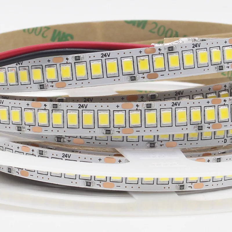 ไฟแถบไฟ LED 2835แบบยืดหยุ่น1ม. 2ม. 3M 4ม. 5ม. IP20สีขาวนวลโทนอุ่นแถบไฟ LED ไฟ DC 12V 24V