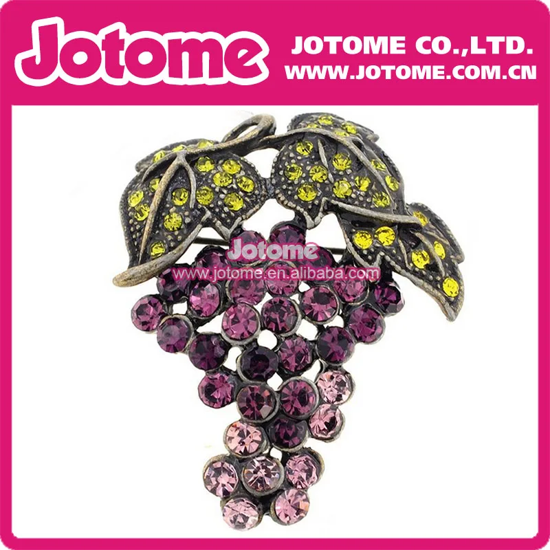 factory promotin Retro vintage Purple Rhinestone a bunch of grapes Brooch pin Jewelry cloth accessories