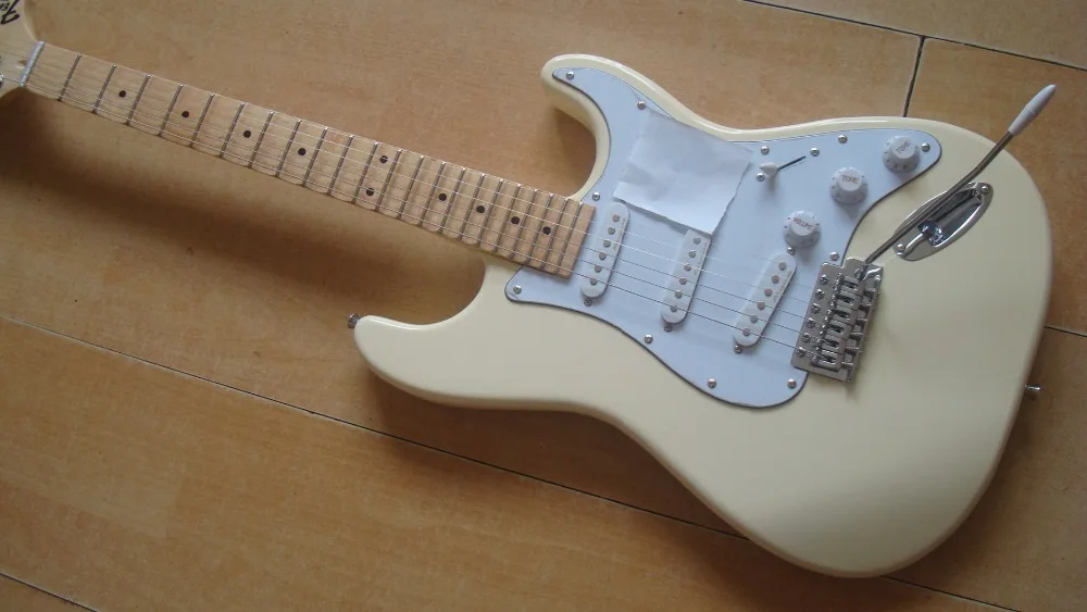 Custom Shop Yngwie Malmsteen Scalloped Fretboard Electric Guitar (FREE SHIPPING) cream finsih instock
