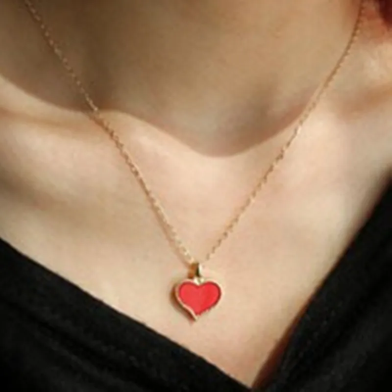 New Fashion Vintage New Gossip Girl Serena Red Heart With Love Pendant Necklace Clavicle Chain Models Wholesales