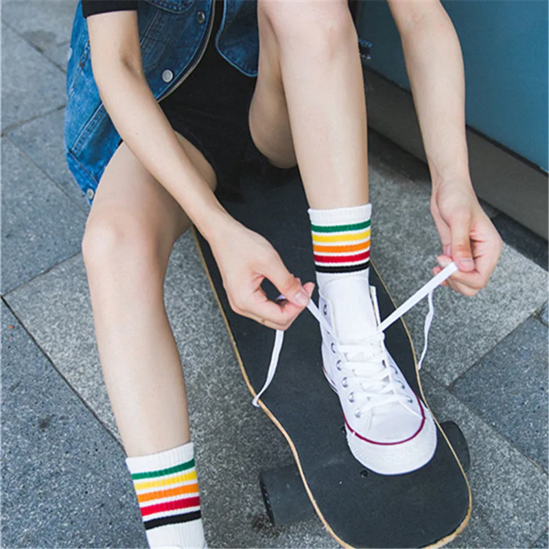 Harajuku Cool Skateborad Short Rainbow Socks Art Women Fashion White Cotton Cocks Hipster Cartoon Colored Ankle Socks Female