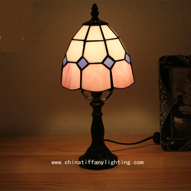 decoration Table Lampslight is the brand Mediterranean European style modern minimalist bedroom bedside light DF4