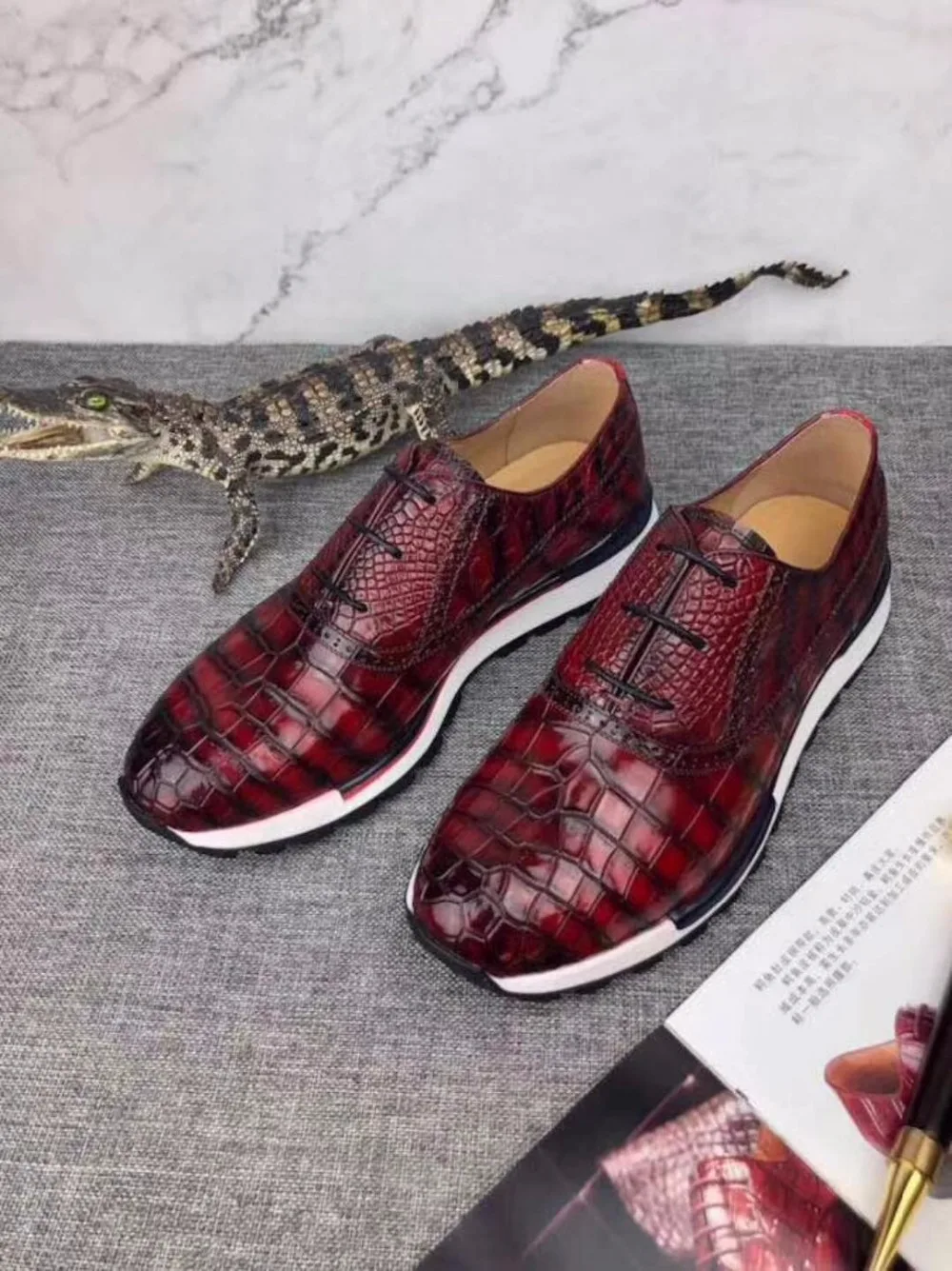 100% Genuine real crocodile belly glossy skin men shoe durable solid crocodile skin men business shoe with 2 colors mixed skin