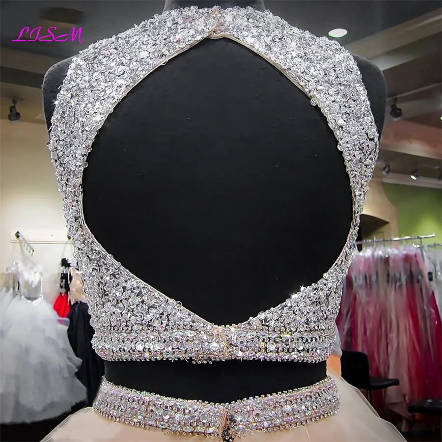 หรูหราคริสตัล2ชิ้น Ball ชุด Quinceanera O-Neck ลูกปัดเปิดกลับประกวดชุดยาวชั้น Organza หวาน16ชุด