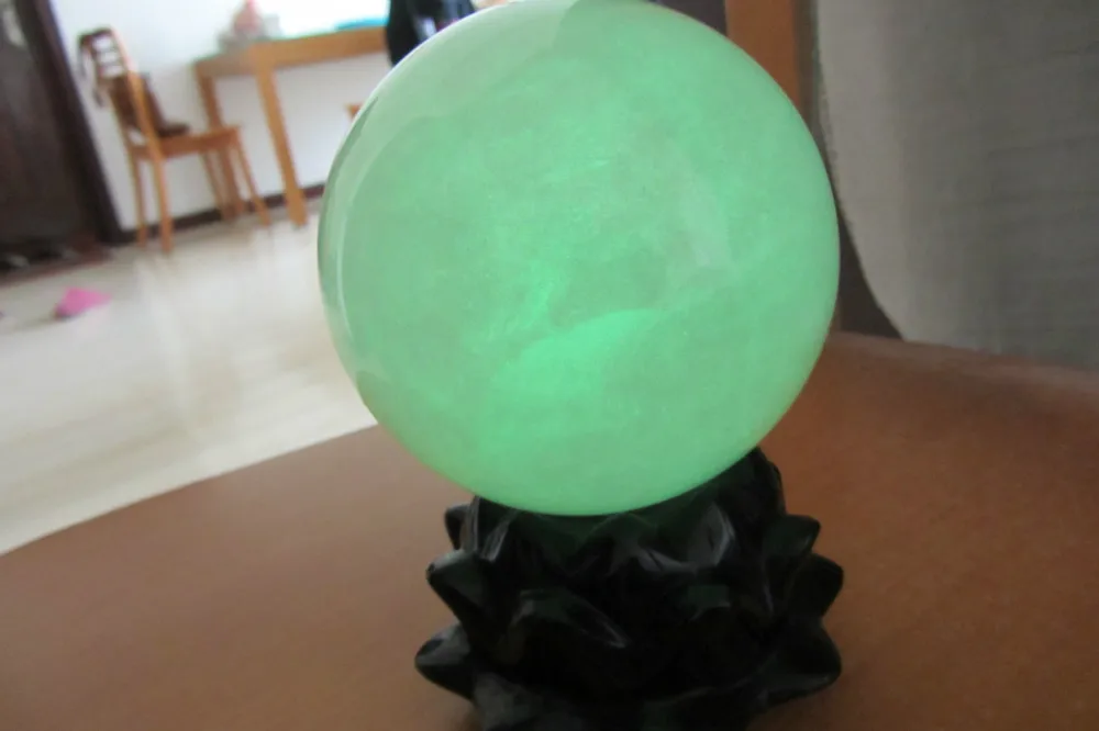 100mm Green Glow Calcite Glow In The Dark Stone Ball Sphere Healing From China