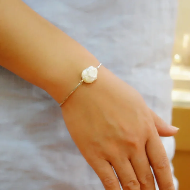 Women\'s Adjustable Bracelet Natural Freshwater Pearl Baroque Bracelet Pull Adjustable Unique Pearl Bracelet Gift for Girls