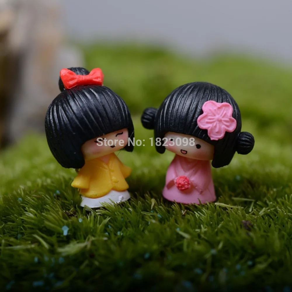 2 Pcs/lot Mini Girl People 1.5 Cm Kimono Little Girl Fairy Garden Decor Crafts Home Decor DIY Miniature People Miniature Garden