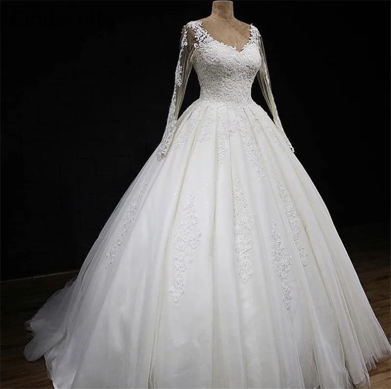 Cinderella Luxury V-Neck Long Sleeves Sweep Train Lace Up Back Tulle Lace Applique Ball Gown Wedding Dresses vestido de noiva