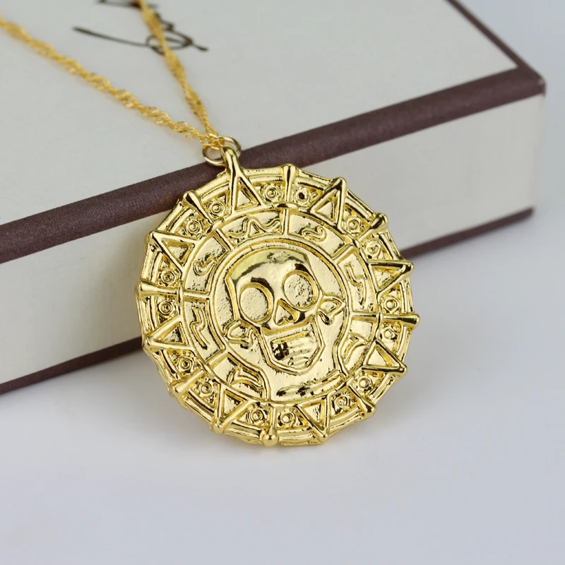 Fashion Retro Movie Pirates of the Caribbean Necklace Aztec coin Vintage Gold Captain Jack Sparrow Medallion Skull Men Necklaces