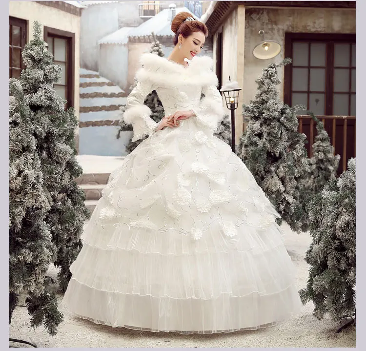 

100%real snow queen white lace ruffled feather Medieval Renaissance gown Sissi princess dress Victorian Belle Ball gown cosplay