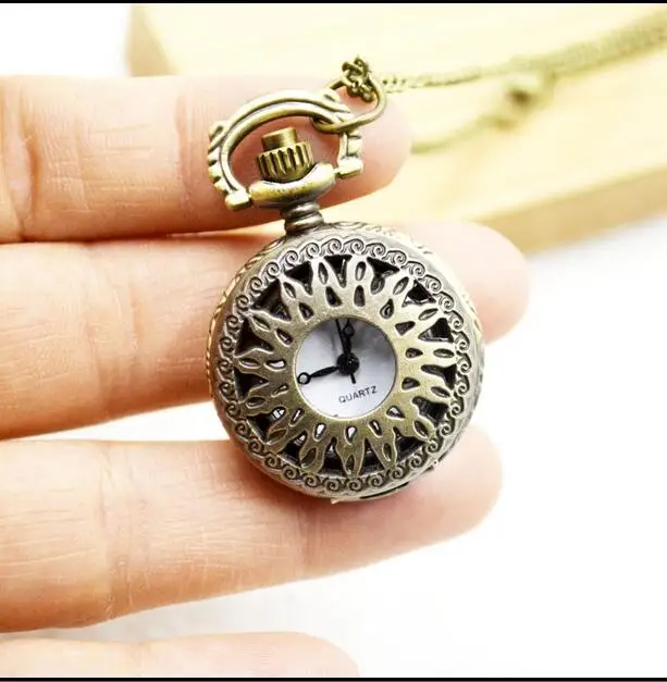 Vintage bronze pendant Hollow pinion mini quartz hours Necklace pocket watches gift