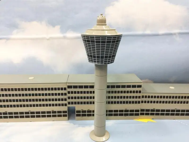 New 1/400 Special Die-cast  Airport Lighthouse Static Display Collection Model Toys For Children