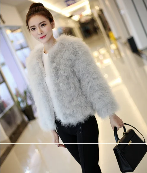 Women  Real Fur Coat Genuine Ostrich Feather Fur Winter Jacket Retail / Wholesale Top Quality