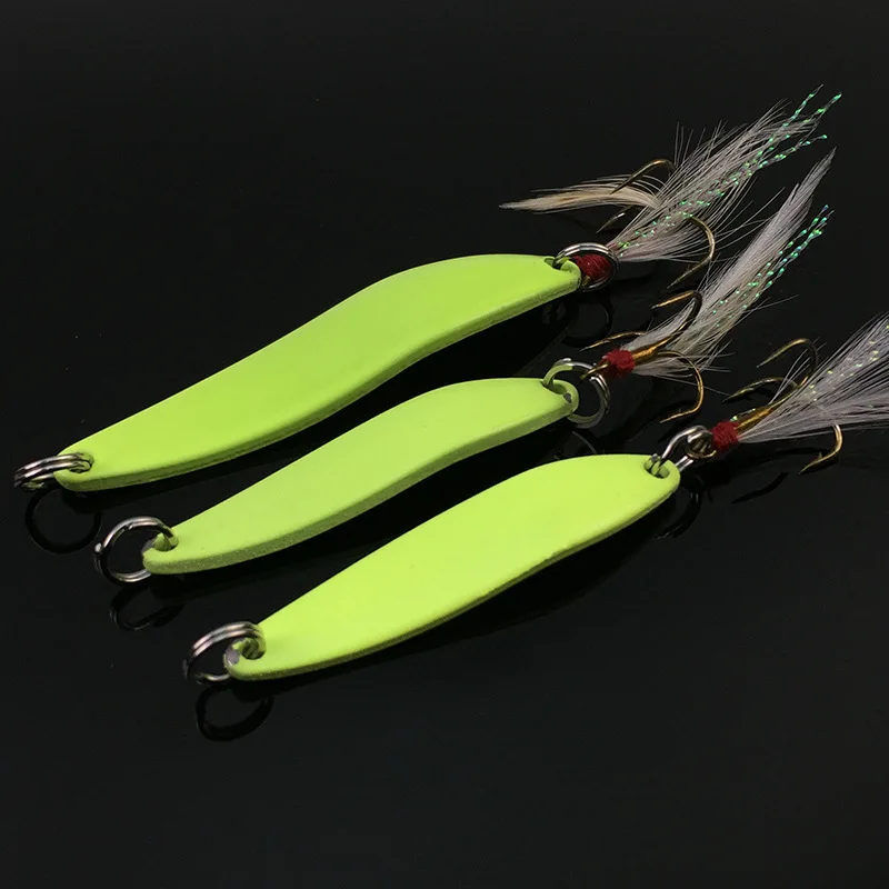 MNFT 4pcs/Lot Willow-shaped Metal Noctilucent Fishing Lure Hard Baits Luminous Sequins with Feather Treble Hook 5/7/10/13g