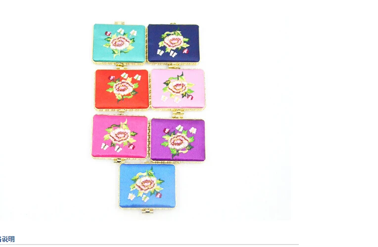 1pc Portable Rectangle Flower Embroidery Chinese Style Pocket Mirror Makeup Mirrors (Random Color)