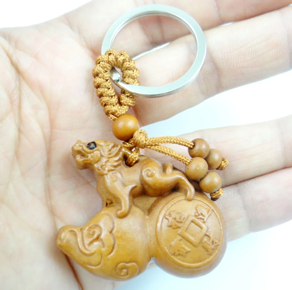 Mahogany Three-dimensional Engraving Keychain Lifelike Kirin Keyring gift for friends women men jewelry car keychain 2pcs