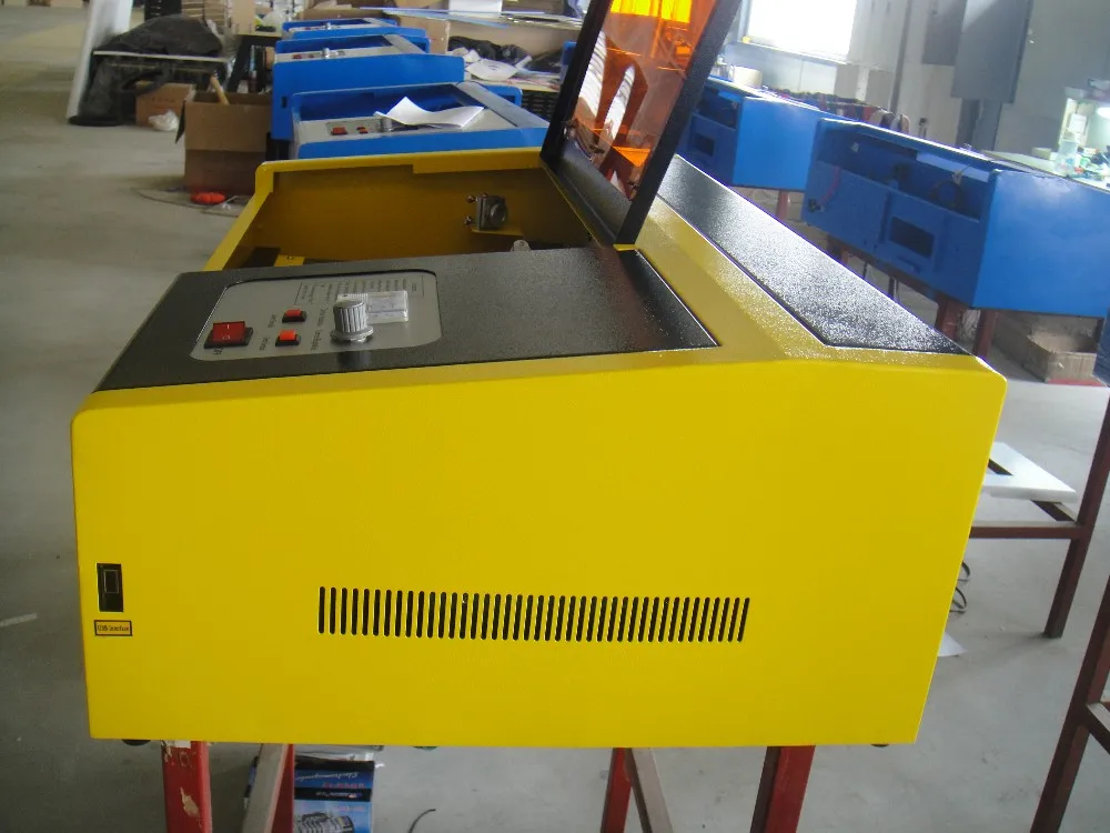 Gratis Pengiriman Versi k-3020 Laser Co2 40 W CNC Laser Cutting Mesin Laser Engraving Mesin konfigurasi P7