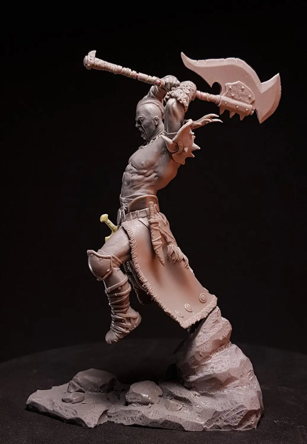 1/24 75MM ancient Orc stand with Fury 75mm   Resin figure Model kits Miniature gk Unassembly Unpainted