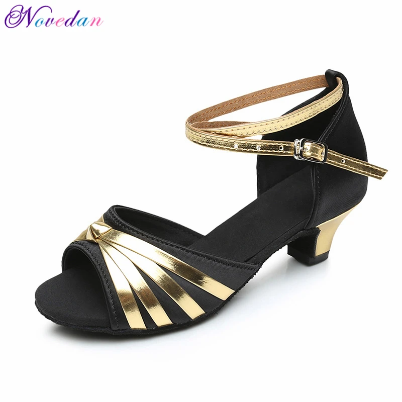 Kinder Rot Tango Latin Dance Schuhe Latin Frau Tanzen Schuh Großhandel Tanz Schuhe Für Mädchen Kinder Niedrigen Absatz Salsa Sandalen