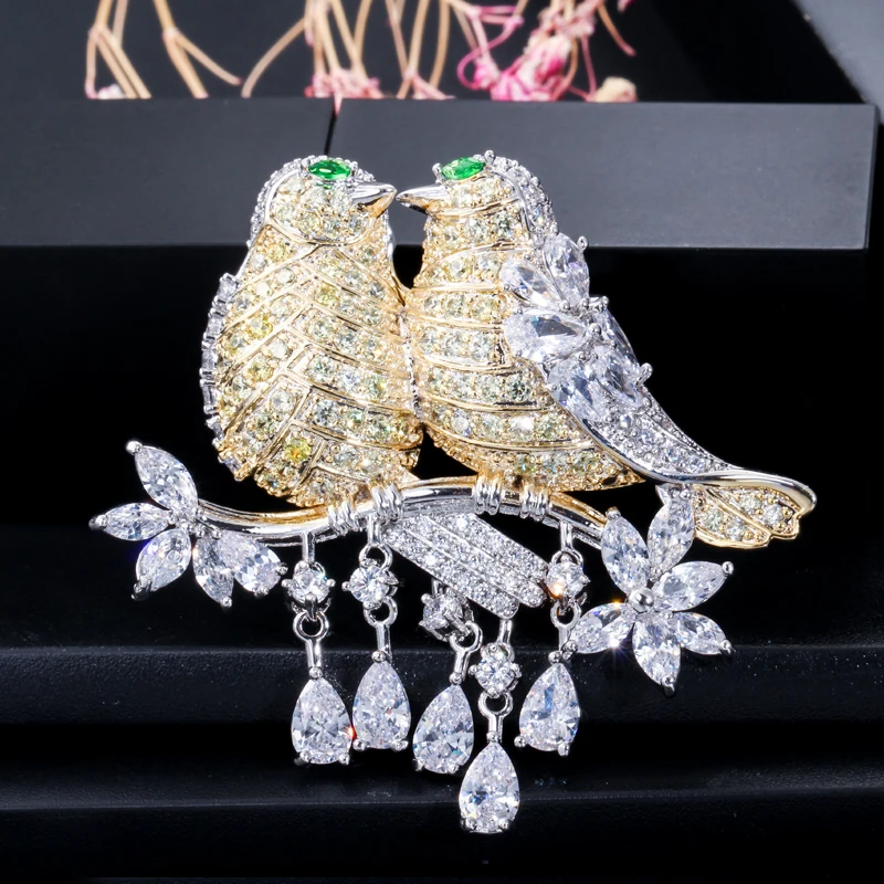 CWWZircons Elegant Cubic Zirconia Gold and Silver Color Lucky Cute Bird Wire Brooches Pin for Women Jewelry Accessory BH007