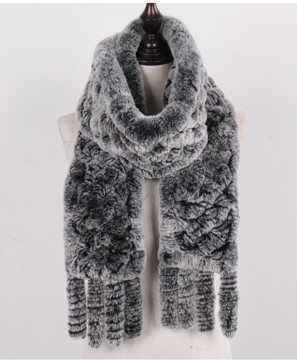 Neue Damen-Schals aus 100% natürlichem Rex-Kaninchenfell, langer Stil, gestrickte Rex-Kaninchenfell-Quastenschals, warme Echtfell-Schals für den Winter. – Detail 12