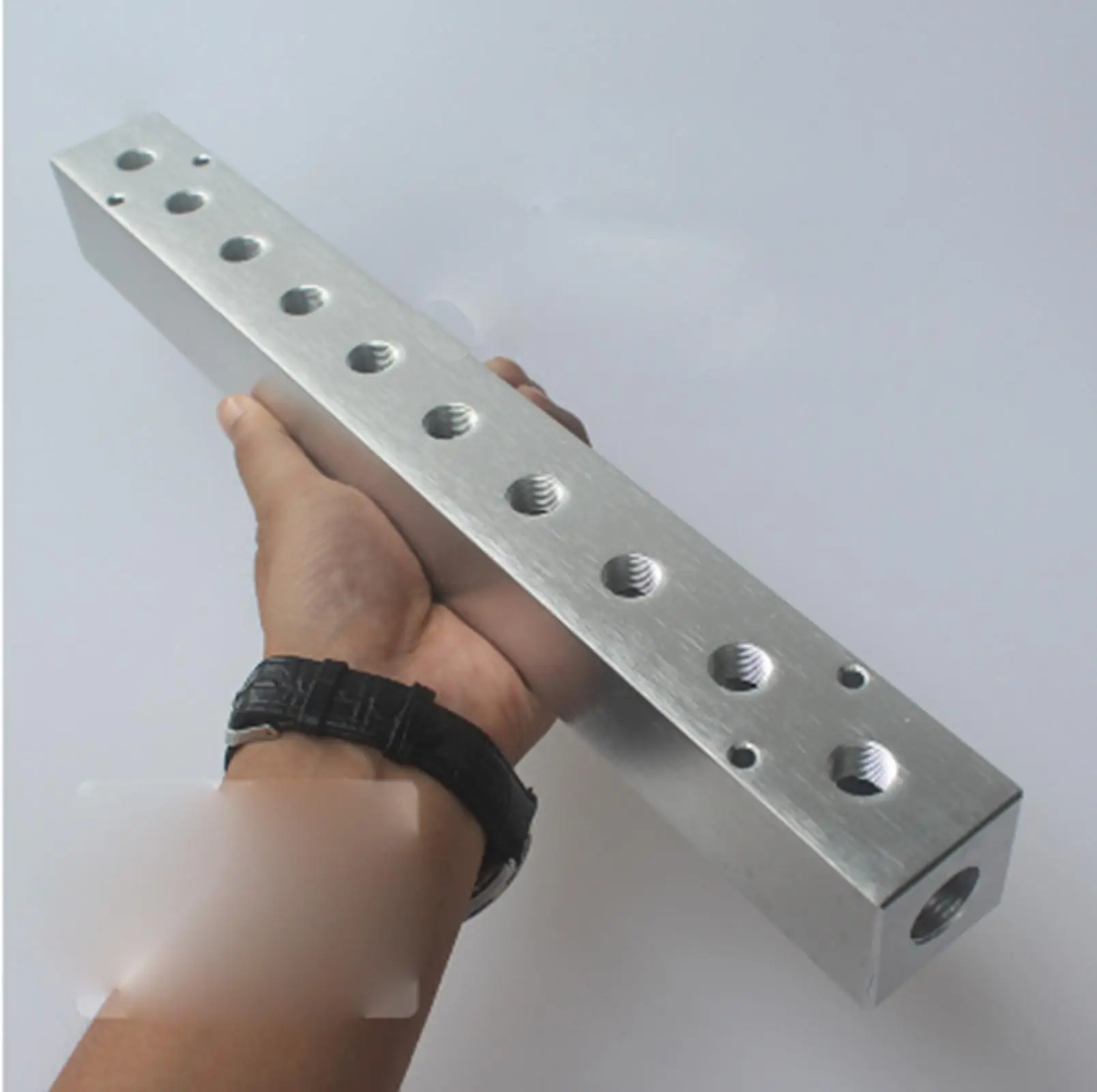 

40x40mm G1/2" In G1/4" Out 10 Way Pneumatic Air Solid Aluminum Manifold Block Splitter