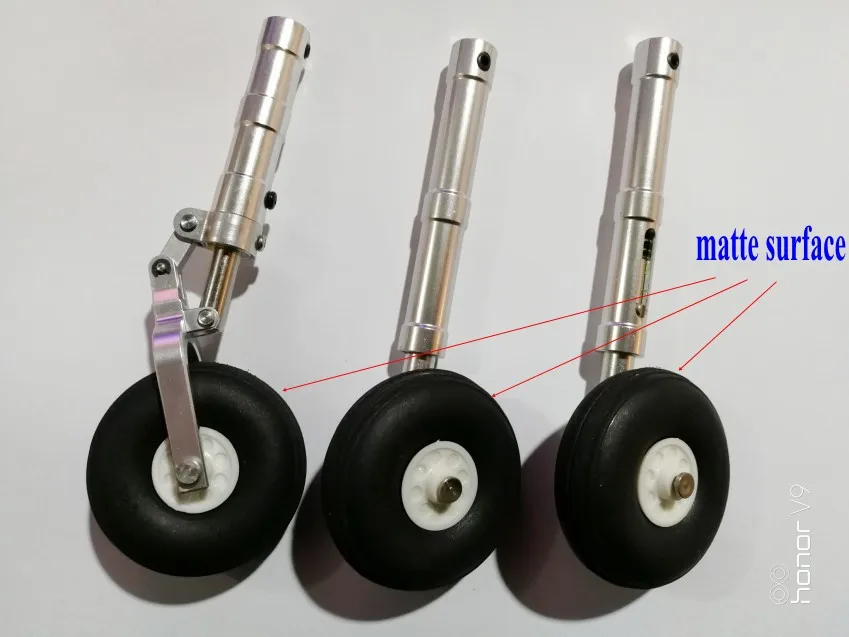 Rc固定翼飛行機合金アンダーキャリッジcncプロセス金属格納式衝撃吸収着陸装置セット45mmpuホイール