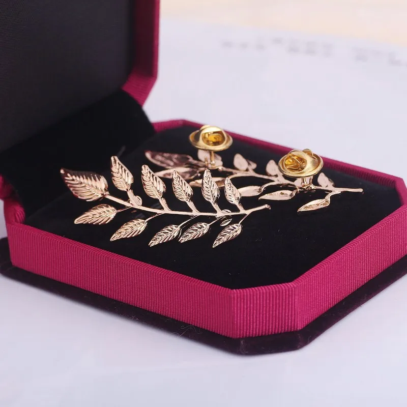 European And American Style Retro Golden Leaves Suit Collar Shirt Collar Pin Buckle Collar Clip Brooch Unisex  Rhinestone Brooch