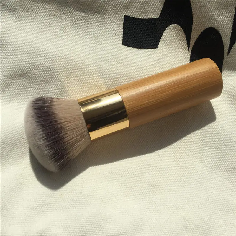 

The Buffer Airbrush Finish Bamboo Foundation Makeup Brush - Dense Soft Synthetic Hair Flawless Beauty Cosmetics Blender Tools