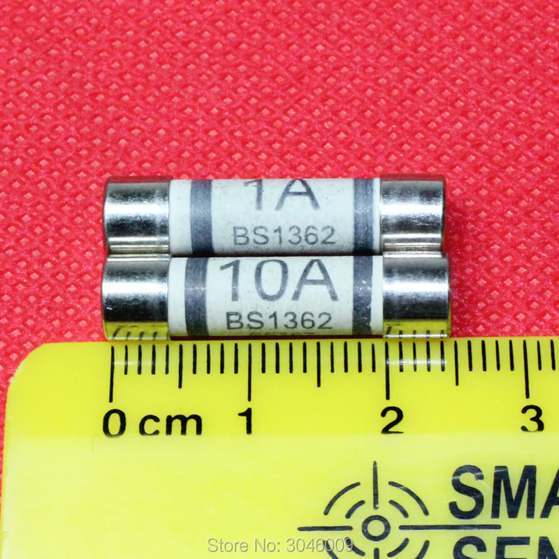 UNI-T UT61A/UT61B/UT61C/UT61C/UT61D/UT61E Multimetro Digitale Speciale Fusibili, Fusibili, fusibile di corrente, 1A/240V e 10A/240V