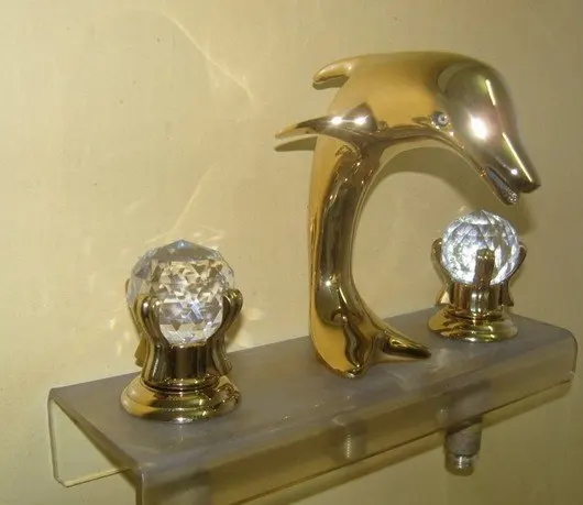 

Vidric !Gold color Dolphins design Hot & Cold Bathroom sink Faucet.Double crystal Handle Wash basin mixer taps.1pcs/lot