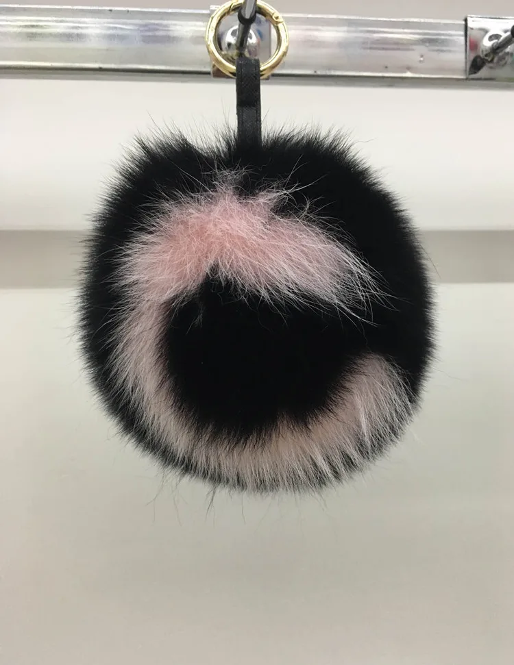 Luxury Fluffy PomPoms Crafts Fox Fur Keychain Fashion Alphabet Key Chain Backpack Bag Purse Charms Elegant Women Gift ON SALE