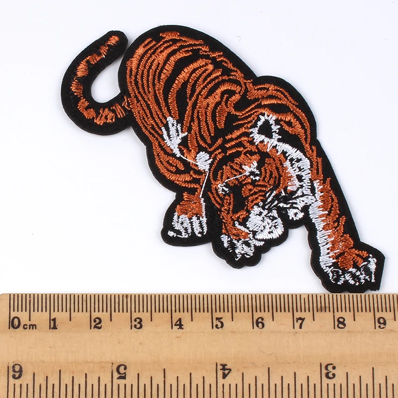 10pcs/lot Embroidered Lifelike Tiger Patches Iron On Sew On Animal Appliques DIY Clothes Stickers Garments Badge Accessories