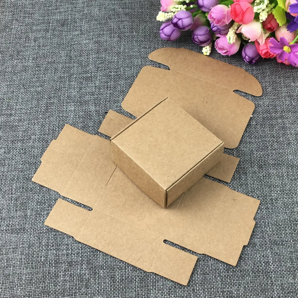 

50pcs/lot Kraft Paper Box Handmade DIY Soap Business Card Gift Party Wedding Boxes 9.5x9.5x3cm