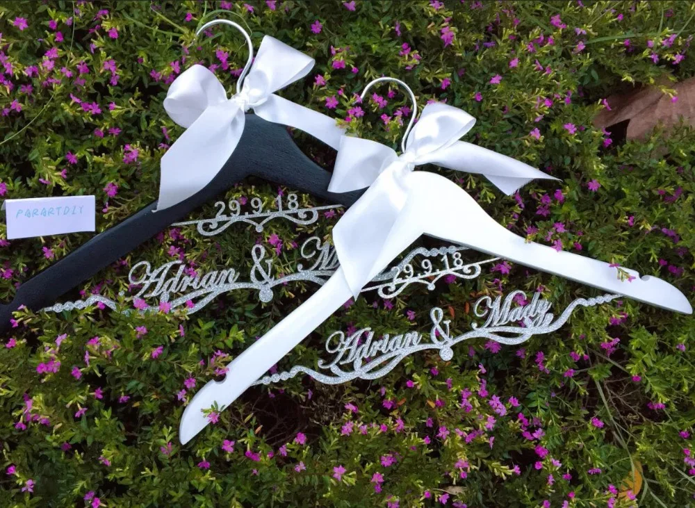 

personalized Bride groom Last Name Hanger ,customized Wedding mr&mrs Hangers , Rustic Wedding Dress Hanger gift