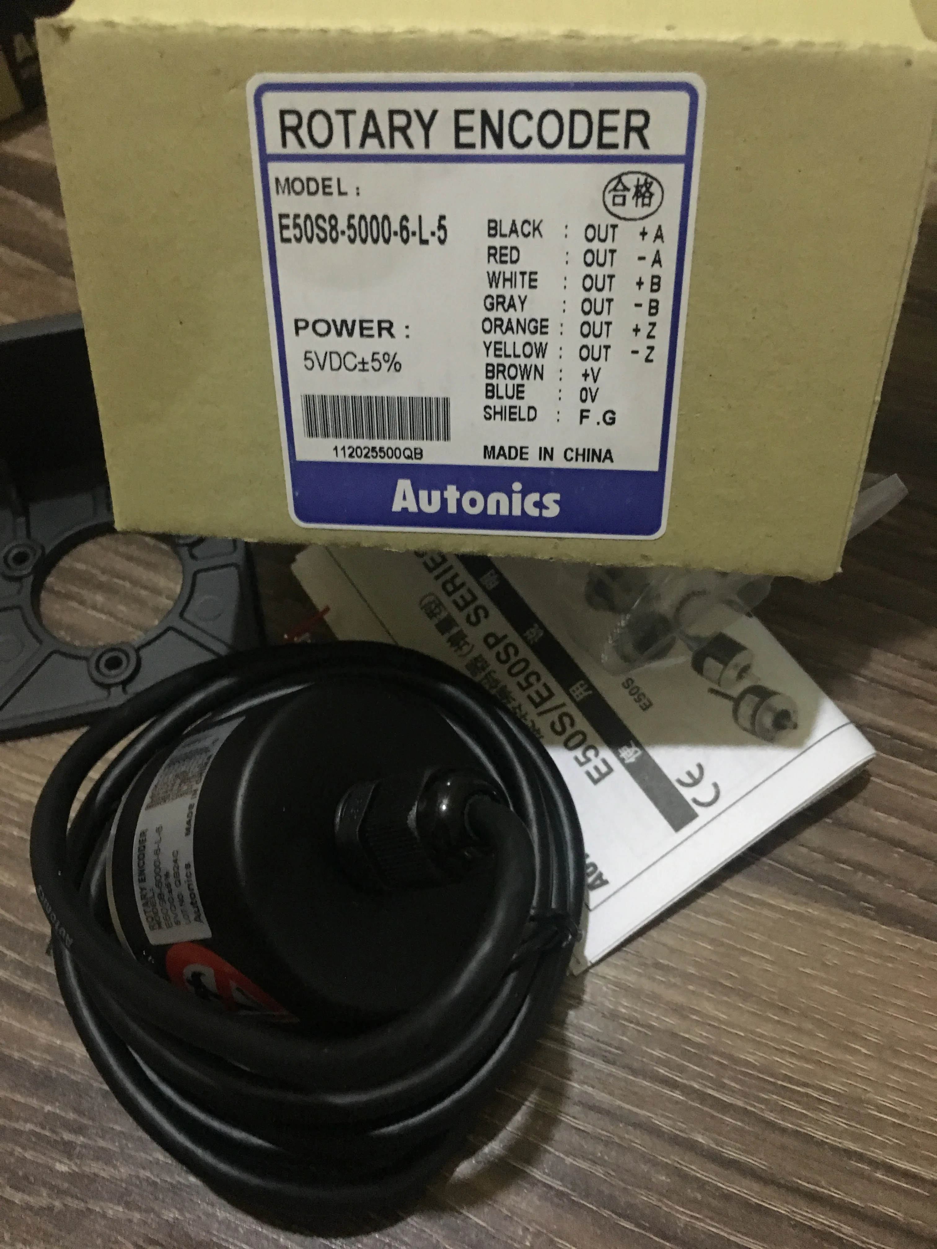 New original Autonics incremental encoder E50S8-5000-6-L-5 5000 pulses   5VDC