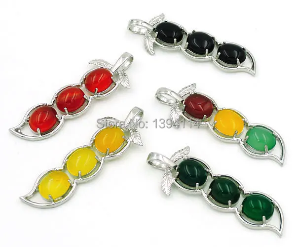 Mixed Colors Combination Of 3 Agate Oval Solitaires Cluster Pendant With Prong Setting Platina Plated 58*23mm