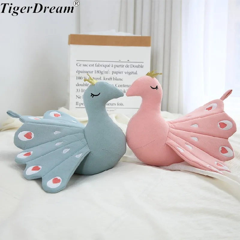 

30X40cm New One Piece Crown Peacock Plush Toys Super Cute Sleeping Cushions PP Cotton Stuffed Dolls Kids Peacock Toys