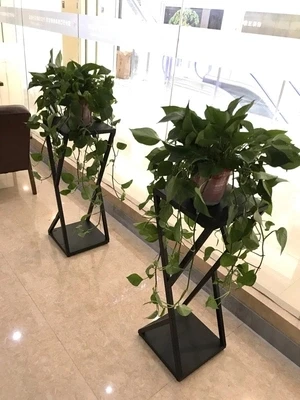 Nordic Modern Minimalist Living Room Indoor Balcony Green Radish Iron Flower Stand Shelf Floor Type Flower Pot Shelf