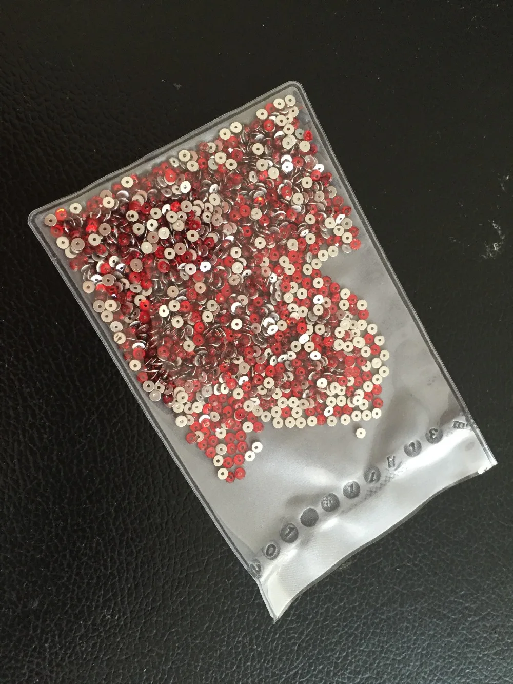 1440pcs 3,4,5mm  red color round sew on stone clear color  bling crystal fancy stone buttons  for dress  garment accessaries