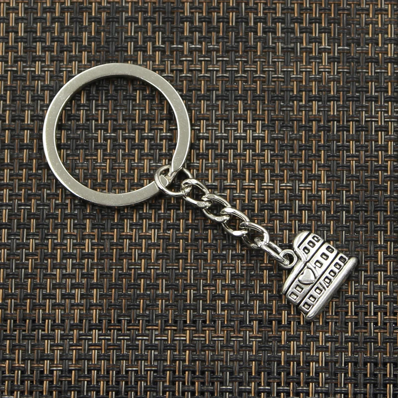 New Fashion Keychain 16x13mm Roman Colosseum Rome Italy Pendants DIY Men Jewelry Car Key Chain Ring Holder Souvenir For Gift