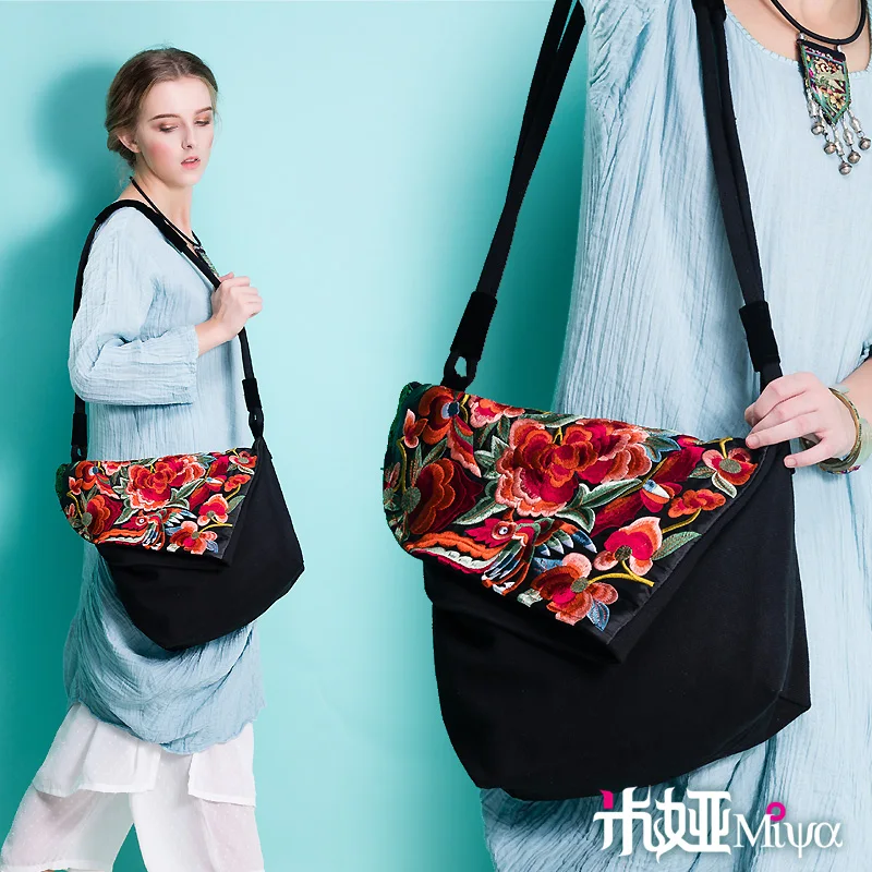 

Ethnic Style Embroidered Cloth Bag Shoulder Bag Casual Peony Pavilion a5351