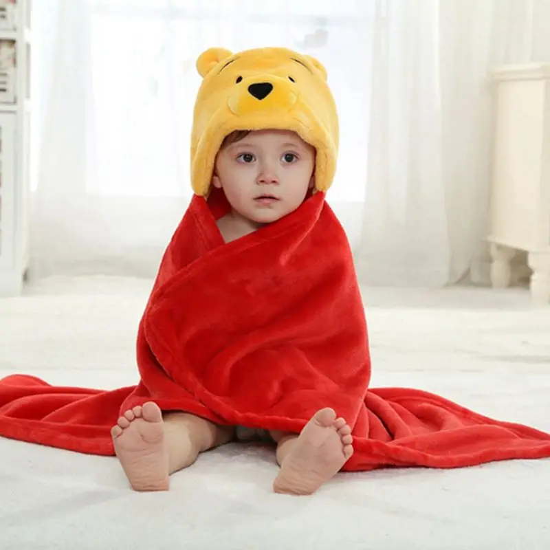 Winnie Bear Cartoon Baby Hooded Bathrobe Flannel pijamas infantil Sleeper Robe Newborn Gown