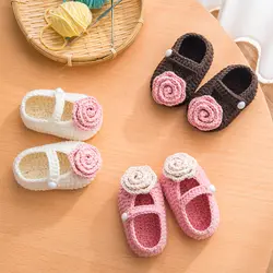 Chaussures de bébé tricotées au Crochet en laine, matériaux de fils de laine et de coton, chaussures cadeaux pour nouveau-nés